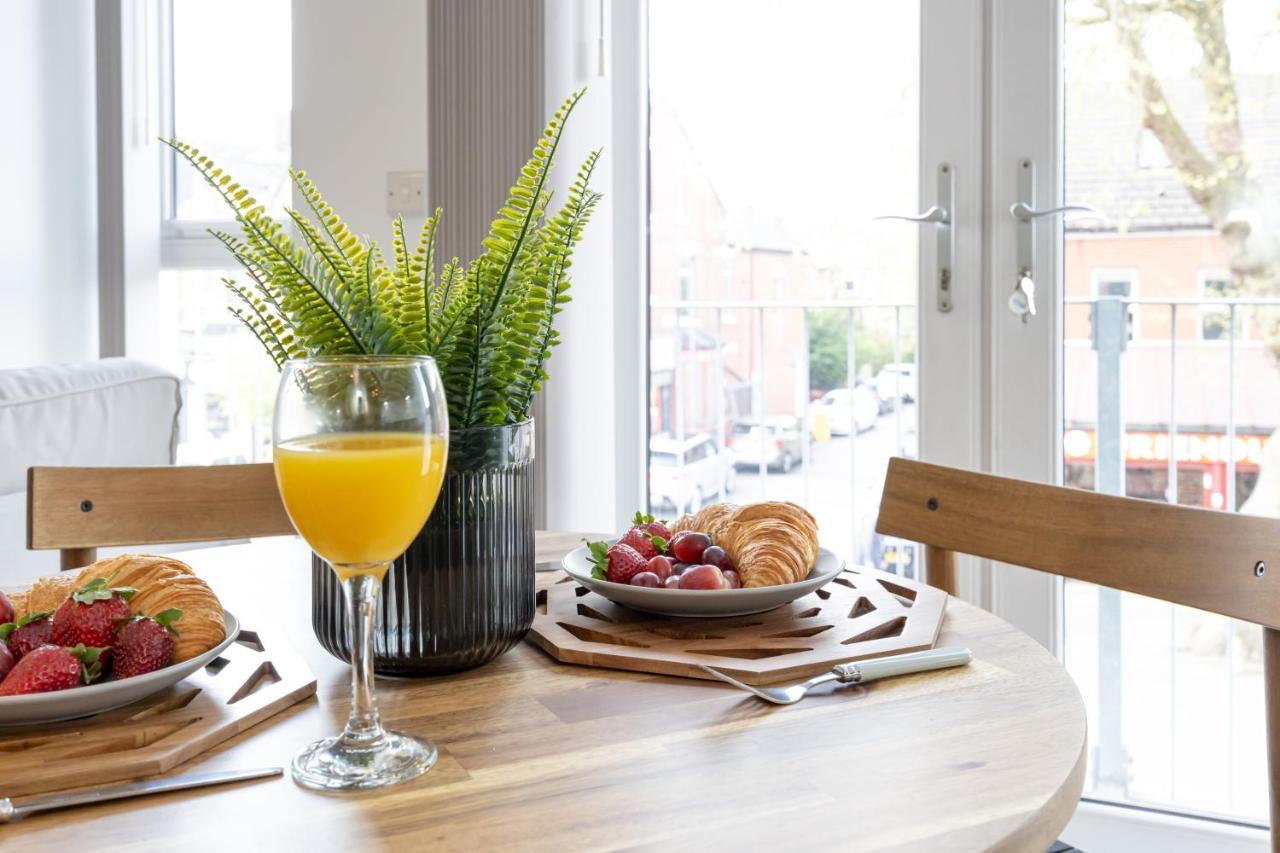 The Chorlton Apartment Manchester Bagian luar foto