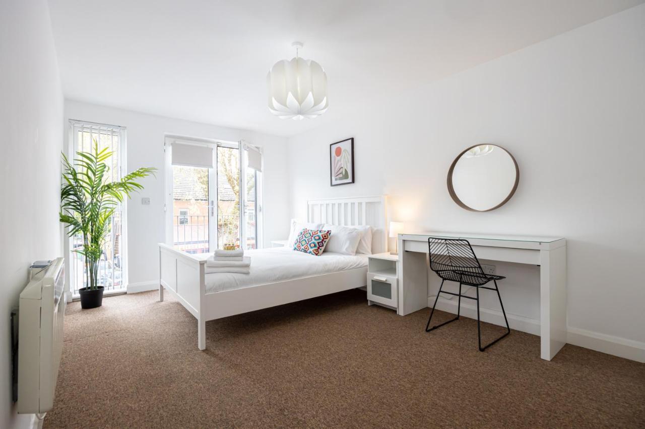 The Chorlton Apartment Manchester Bagian luar foto
